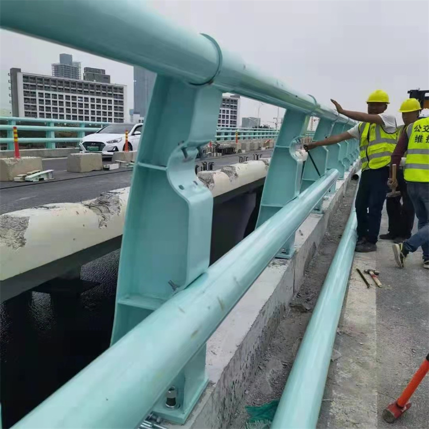 不锈钢复合管河道护栏每米单价